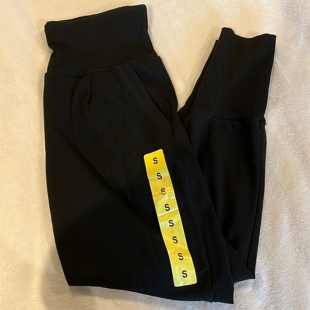 DANSKIN JOGGERS